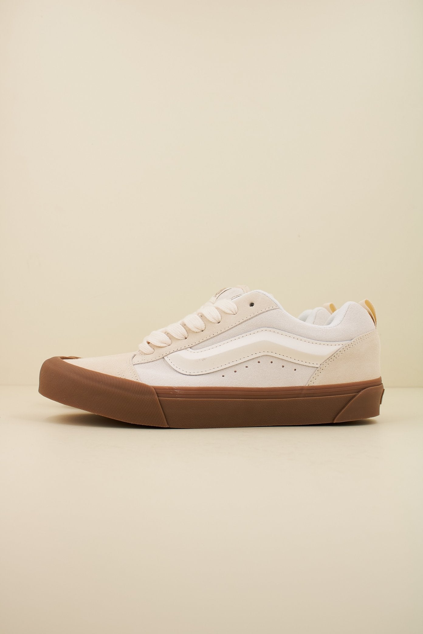 VANS KNU SKOOL en color MARSHMALLO  (1)