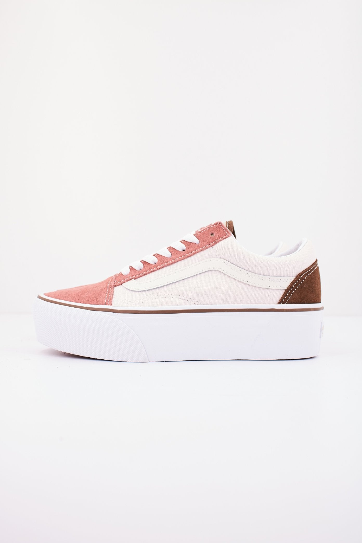 VANS OLD SKOOL STACKFORM en color MLTCLR  (1)