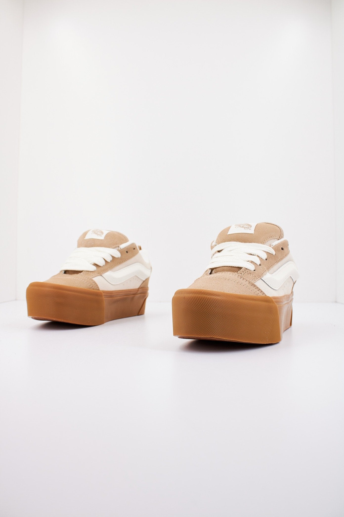 VANS KNU STACK SKATER en color TRTLDV  (2)