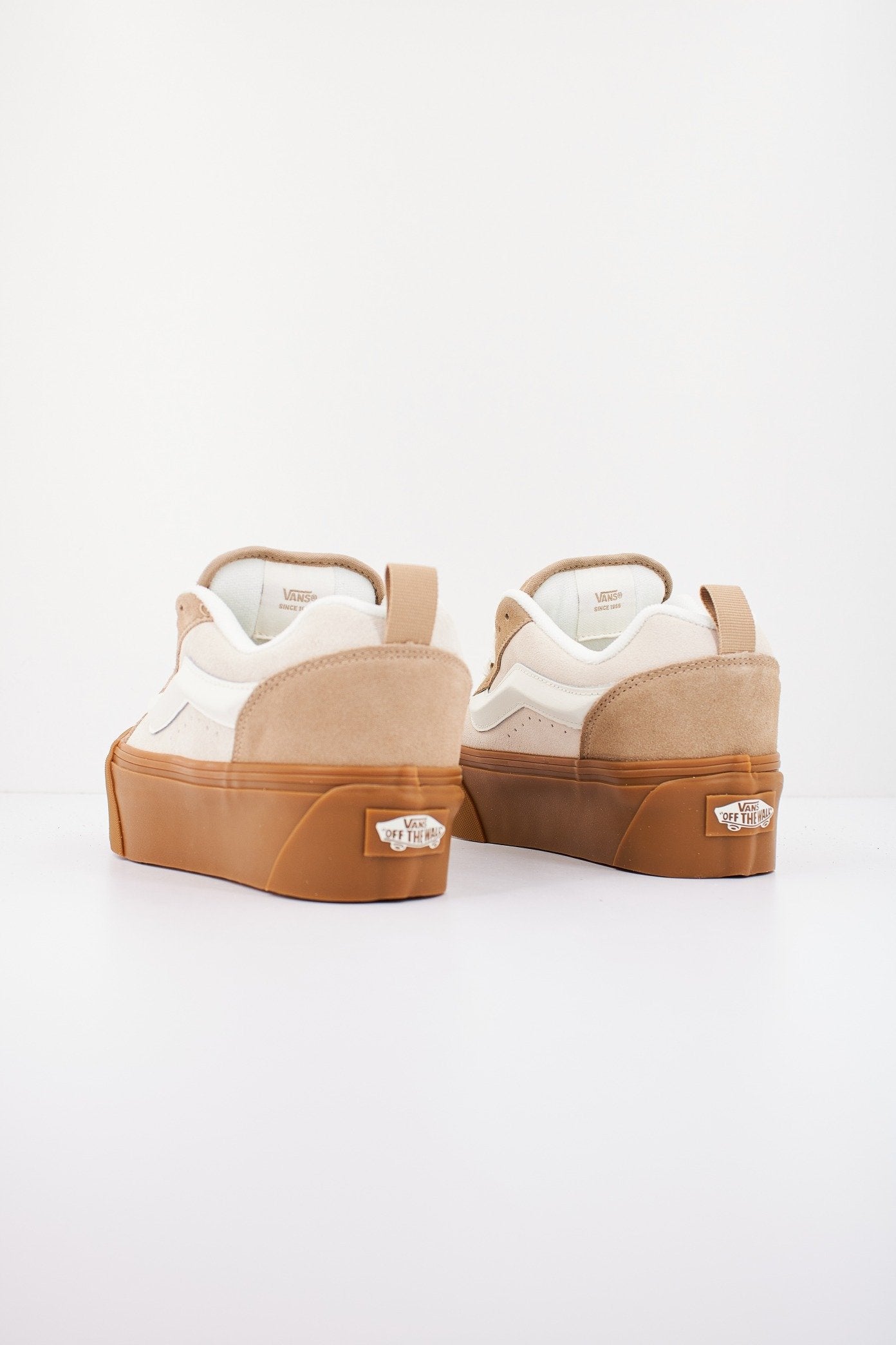 VANS KNU STACK SKATER en color TRTLDV  (3)