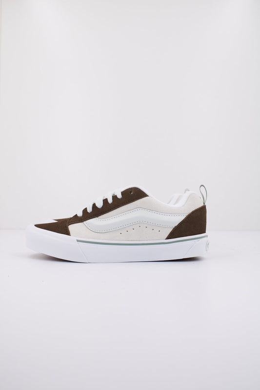 VANS KNU SKOOL en color BLCKBLU  (1)
