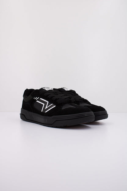 VANS UPLAND en color BLKWHT  (2)
