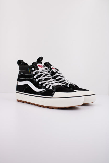 VANS MTE SK-HI WATERPROO en color BLKWHT  (2)
