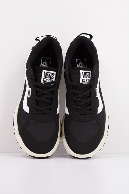VANS MTE CROSSPATH en color BLKWHT  (3)