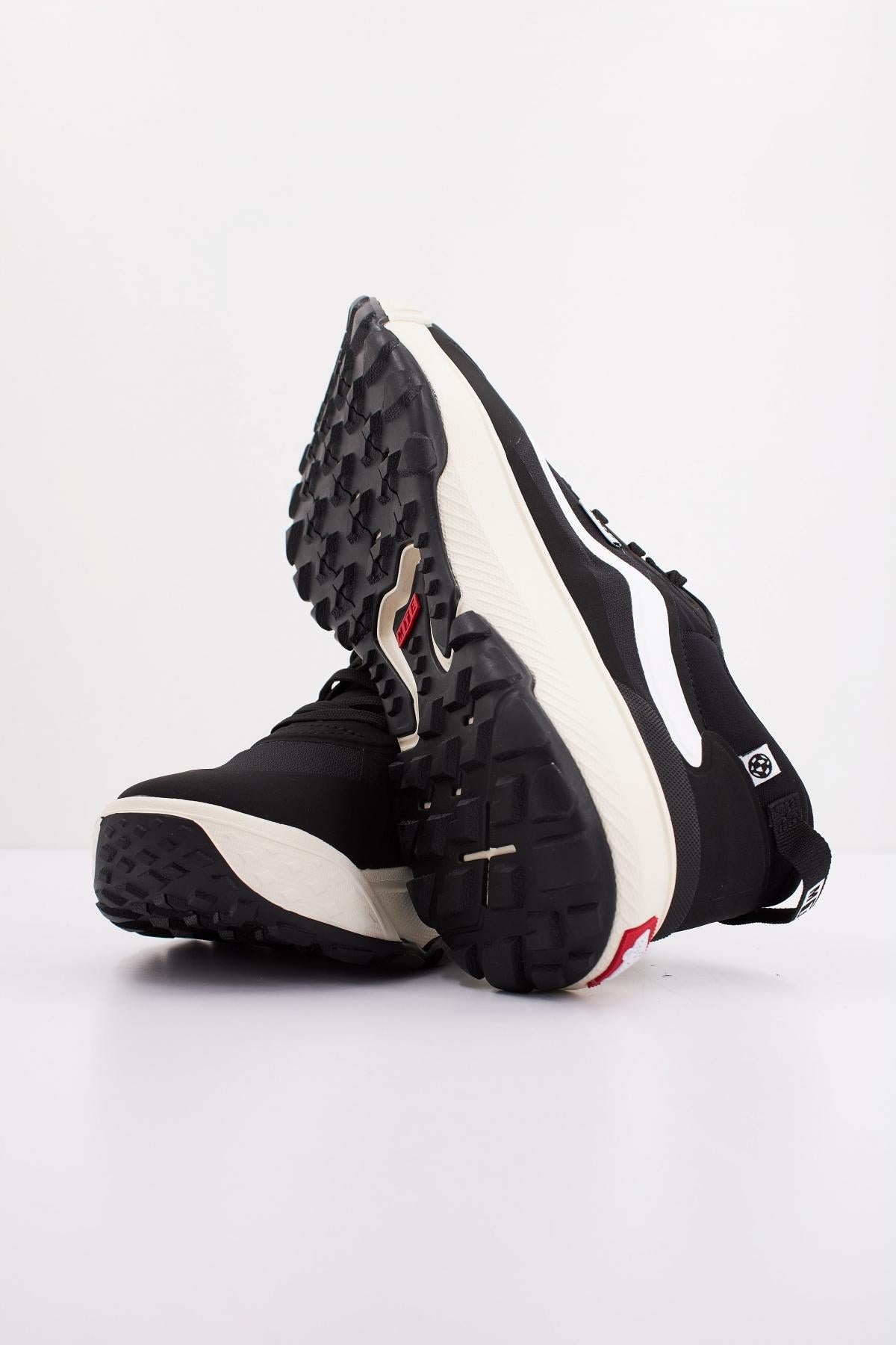 VANS MTE CROSSPATH en color BLKWHT  (5)