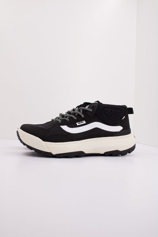 VANS MTE CROSSPATH MID en color BLKWHT  (1)
