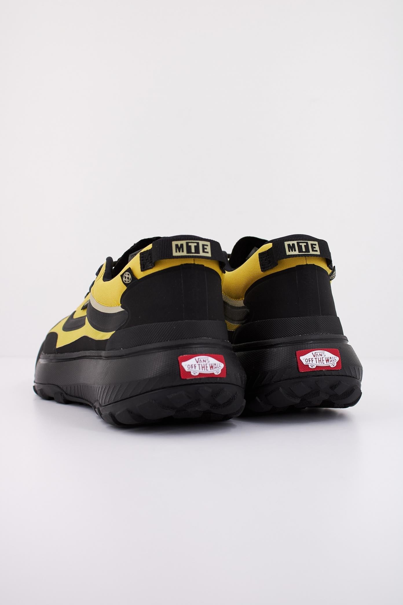 VANS MTE CROSSPATH en color YELLOW  (4)