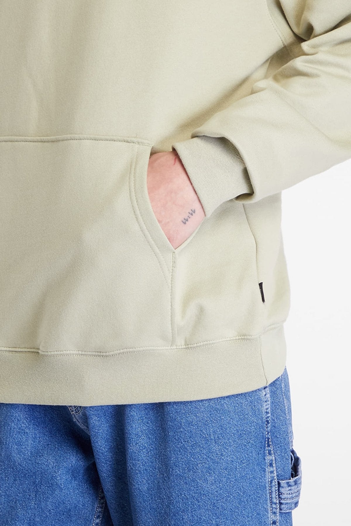 VANS FULL PATCH PULLOVER en color ELM  (3)