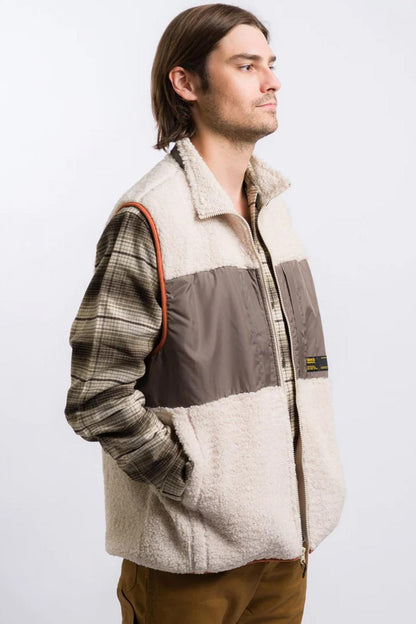VANS TREVOR SHERPA FZ VES en color OATMBC  (2)