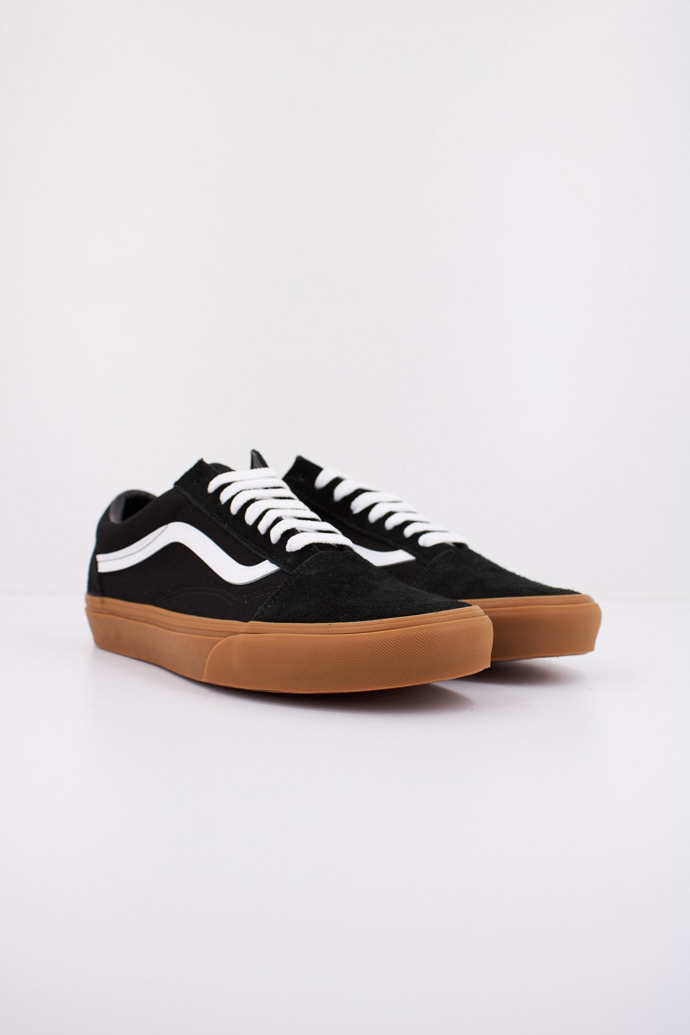 VANS OLD SKOOL en color BLACKGUM  (2)