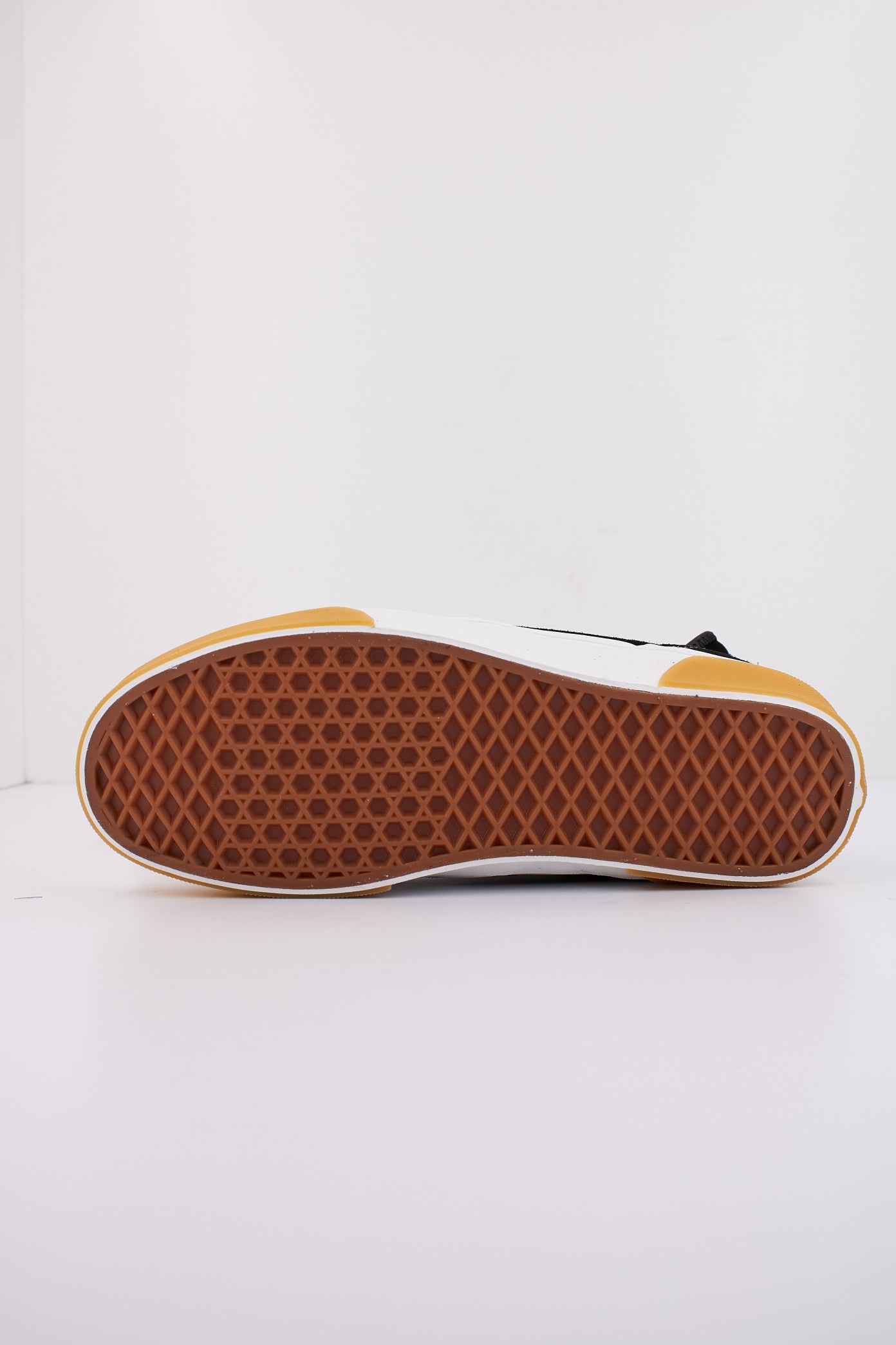 VANS ROWLEY CLASSIC en color BLCKWHTGM  (5)