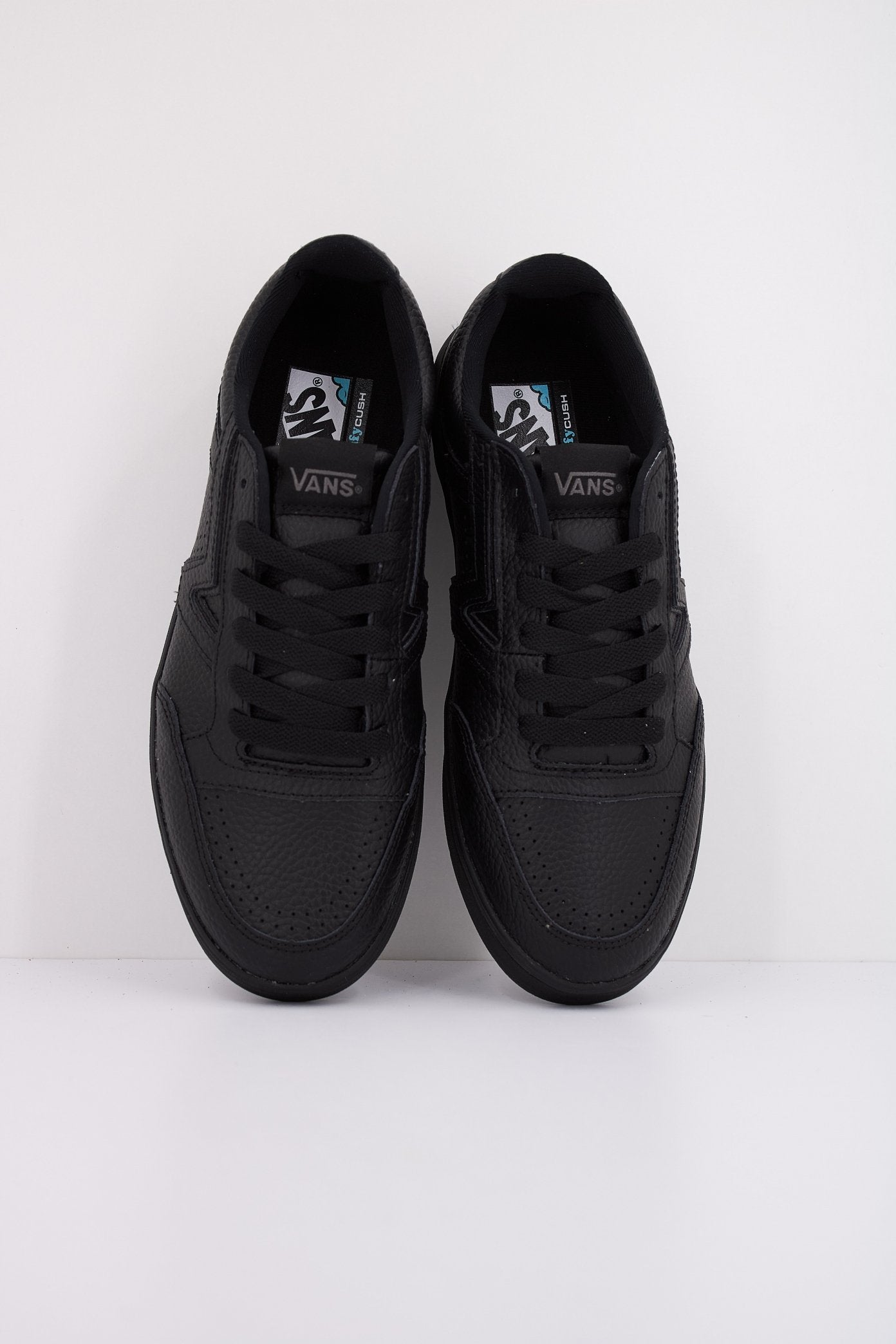 VANS LOWLAND CC en color BLACK  (3)