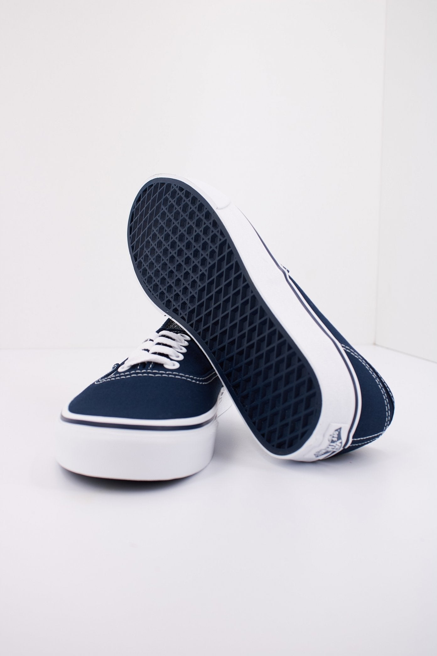 VANS AUTHENTIC en color DRBLHT  (5)