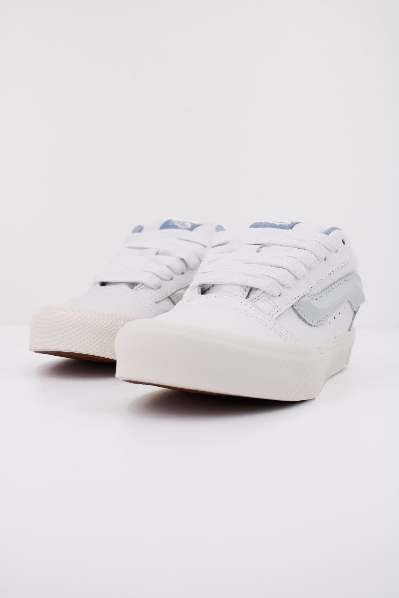 VANS  KNU SKOOL PREMIUM L en color DSTBLU  (2)