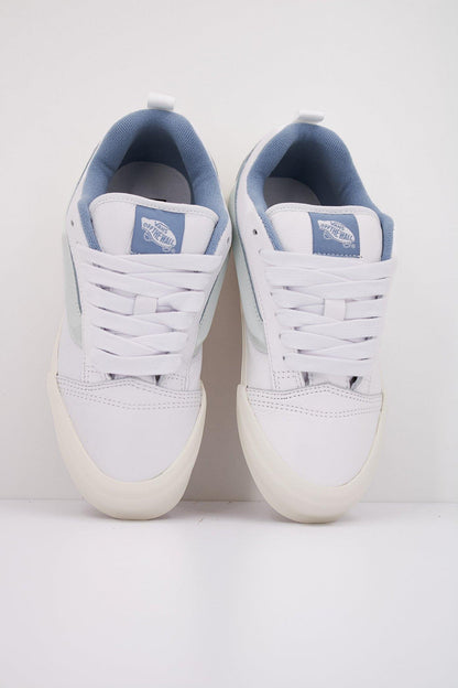 VANS  KNU SKOOL PREMIUM L en color DSTBLU  (3)