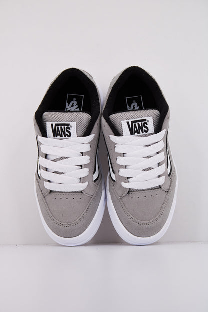 VANS HYLANE en color GRYBLK  (3)