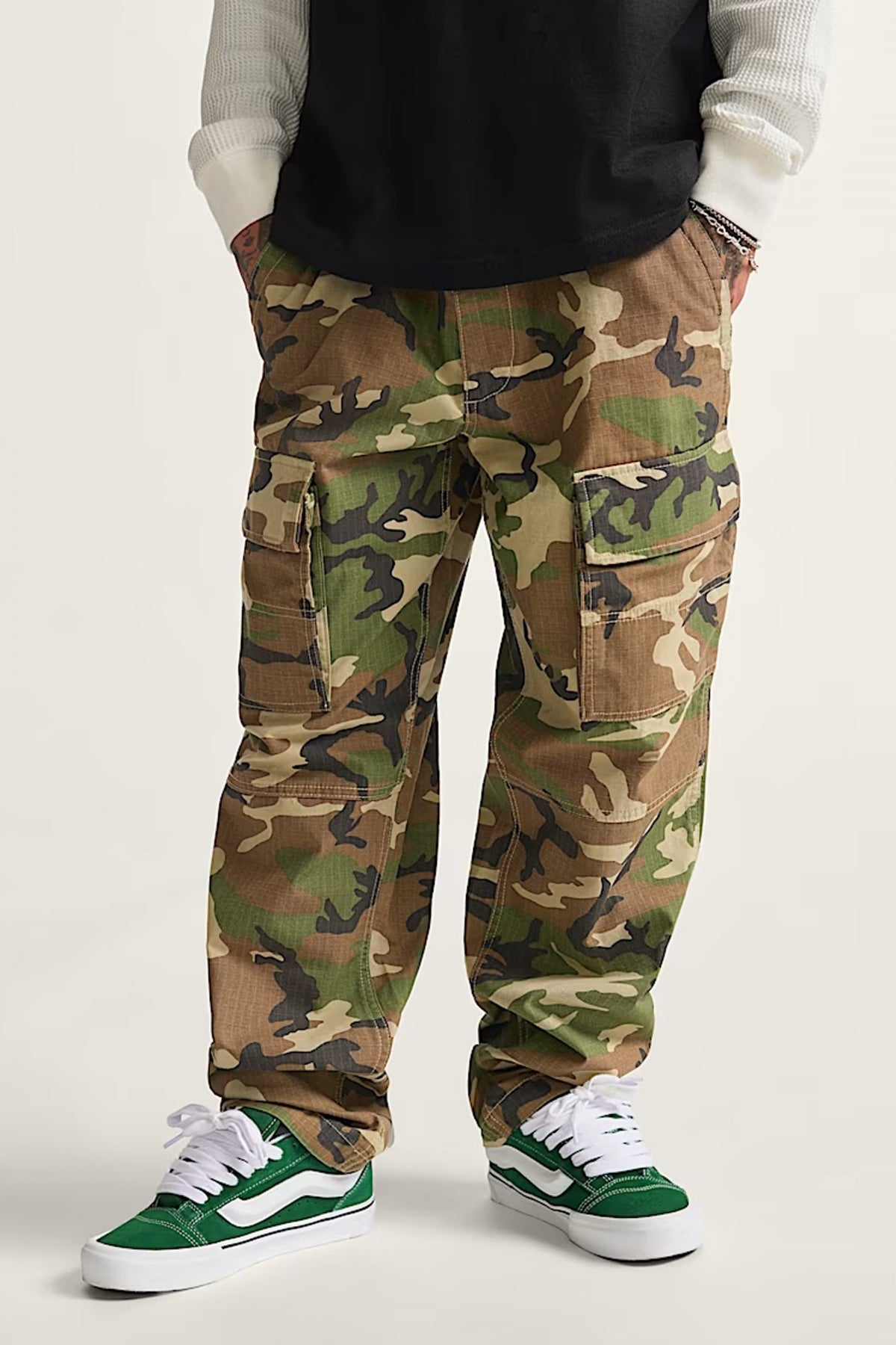 VANS FATIGUE CARGO LOOSE  en color VNTGCM  (1)
