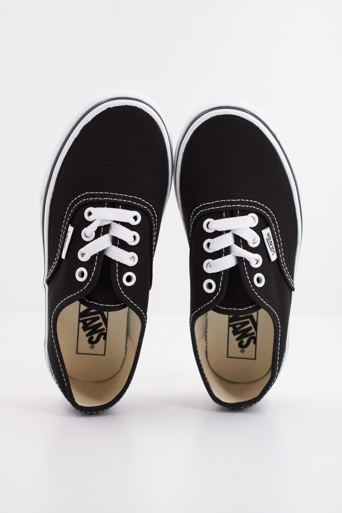 VANS AUTHENTIC en color BLKWHT  (3)