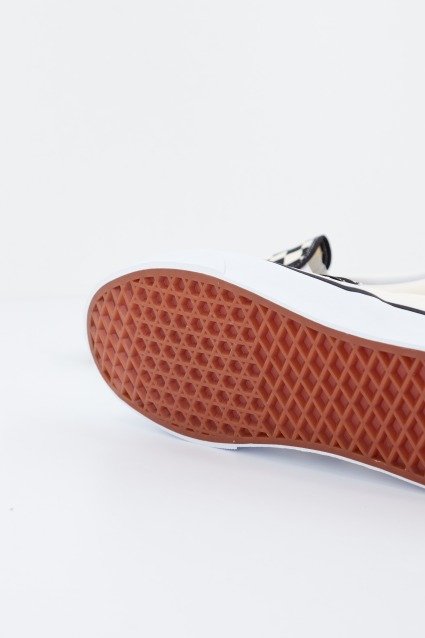 VANS CLASSIC SLIP-ON en color BLKWHTCHCK  (4)