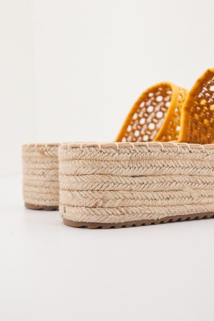 XTI X en color AMARILLO  (4)