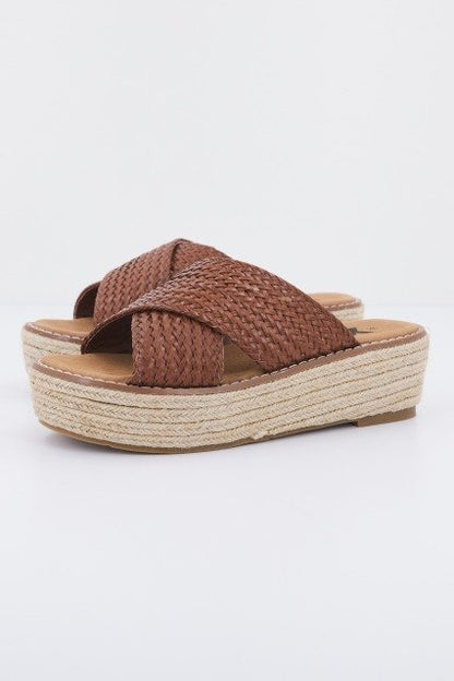 XTI X en color CAMEL  (1)