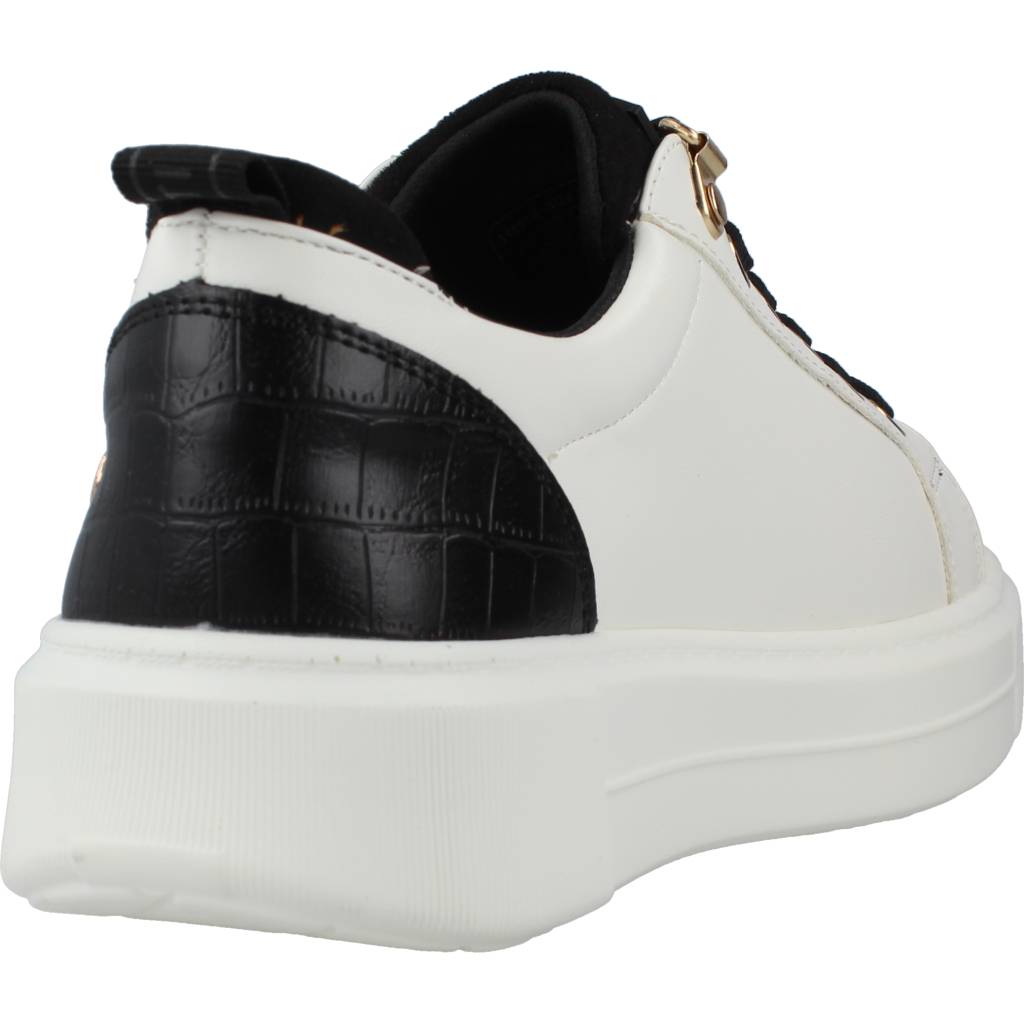 XTI X en color NEGRO  (3)