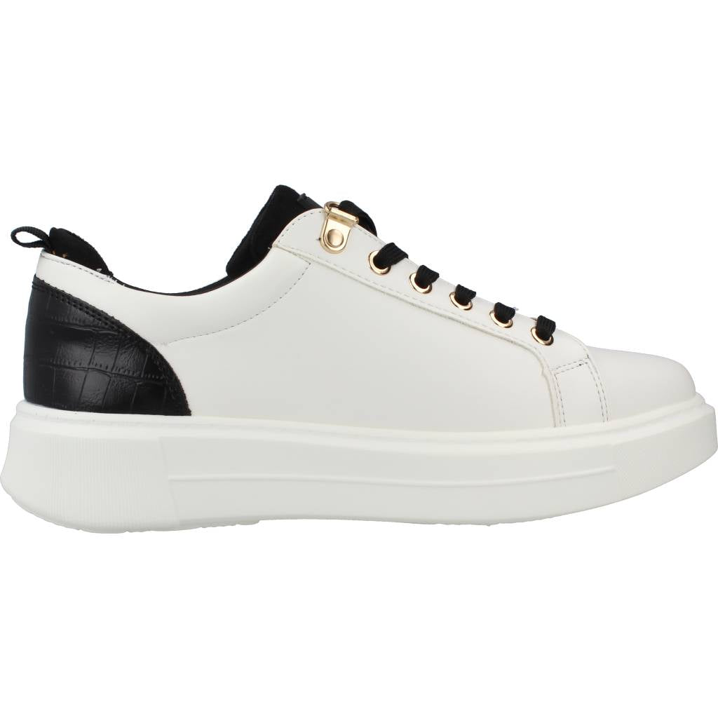 XTI X en color NEGRO  (4)