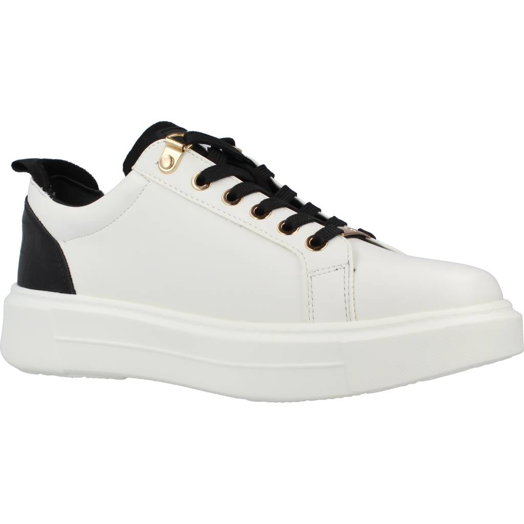 XTI X en color NEGRO  (5)