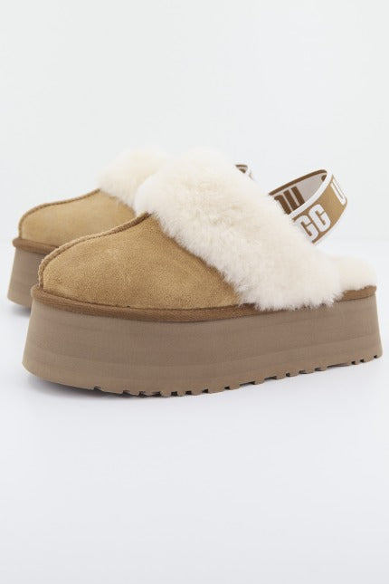 UGG FUNKETTE en color CHESTNUT  (1)