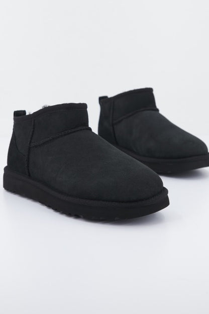 UGG W CLASSIC ULTRA MINI en color BLACK  (2)