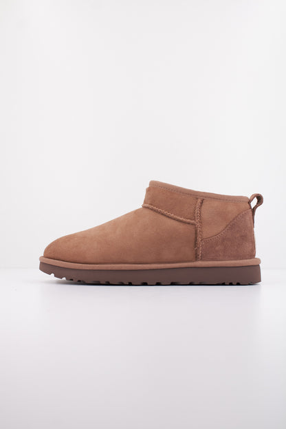 UGG W CLASSIC ULTRA MINI en color RYK  (1)