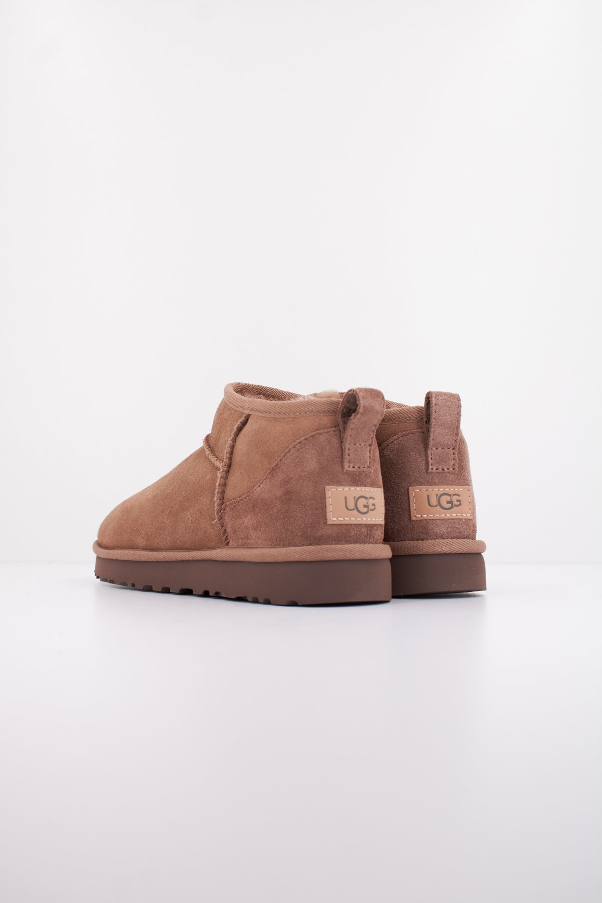 UGG W CLASSIC ULTRA MINI en color RYK  (4)