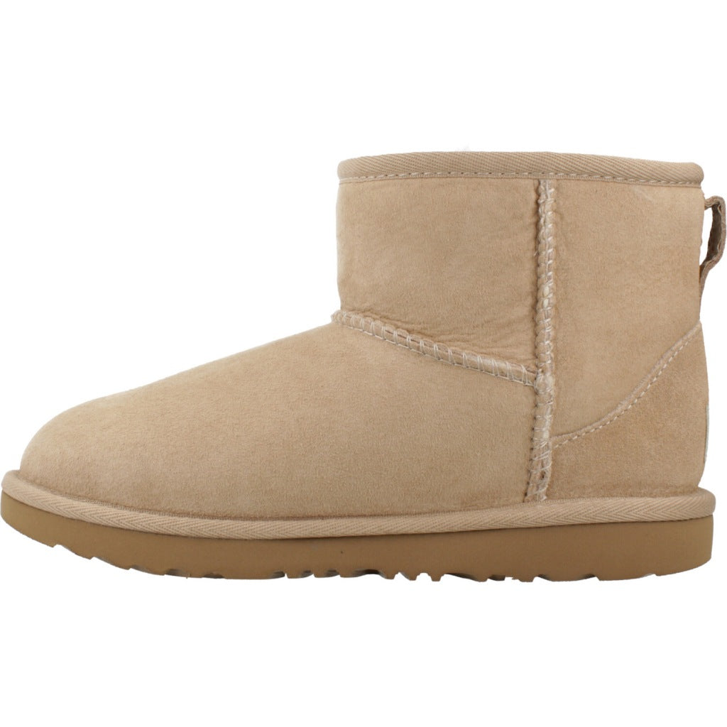 UGG  K CLASSIC MINI II en color SAND  (2)