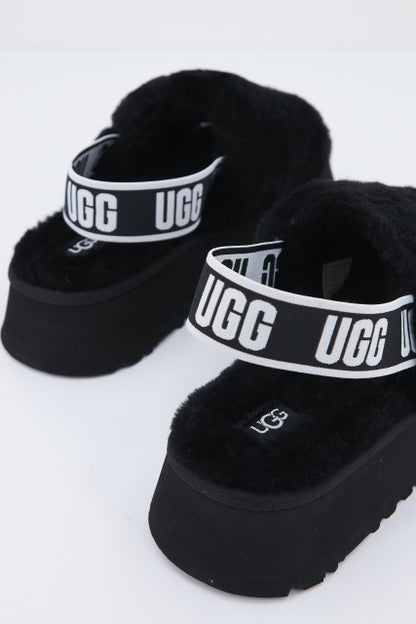UGG W DISCO SLIDE en color BLACK  (3)