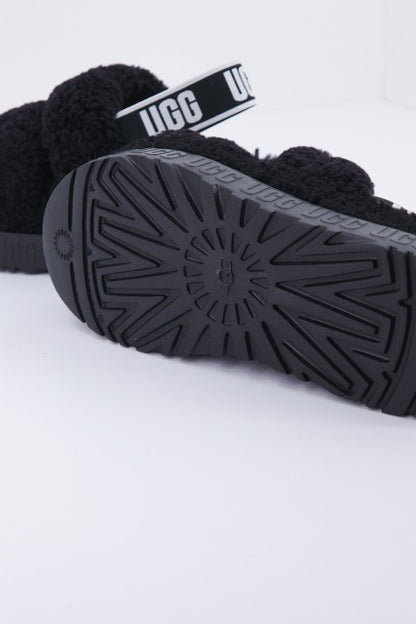 UGG W OH FLUFFITA en color BLACK  (3)