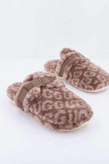 UGG M FLUFF IT POP en color CHESTNUT  (2)