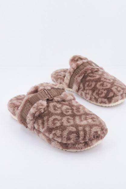 UGG M FLUFF IT POP en color CHESTNUT  (2)