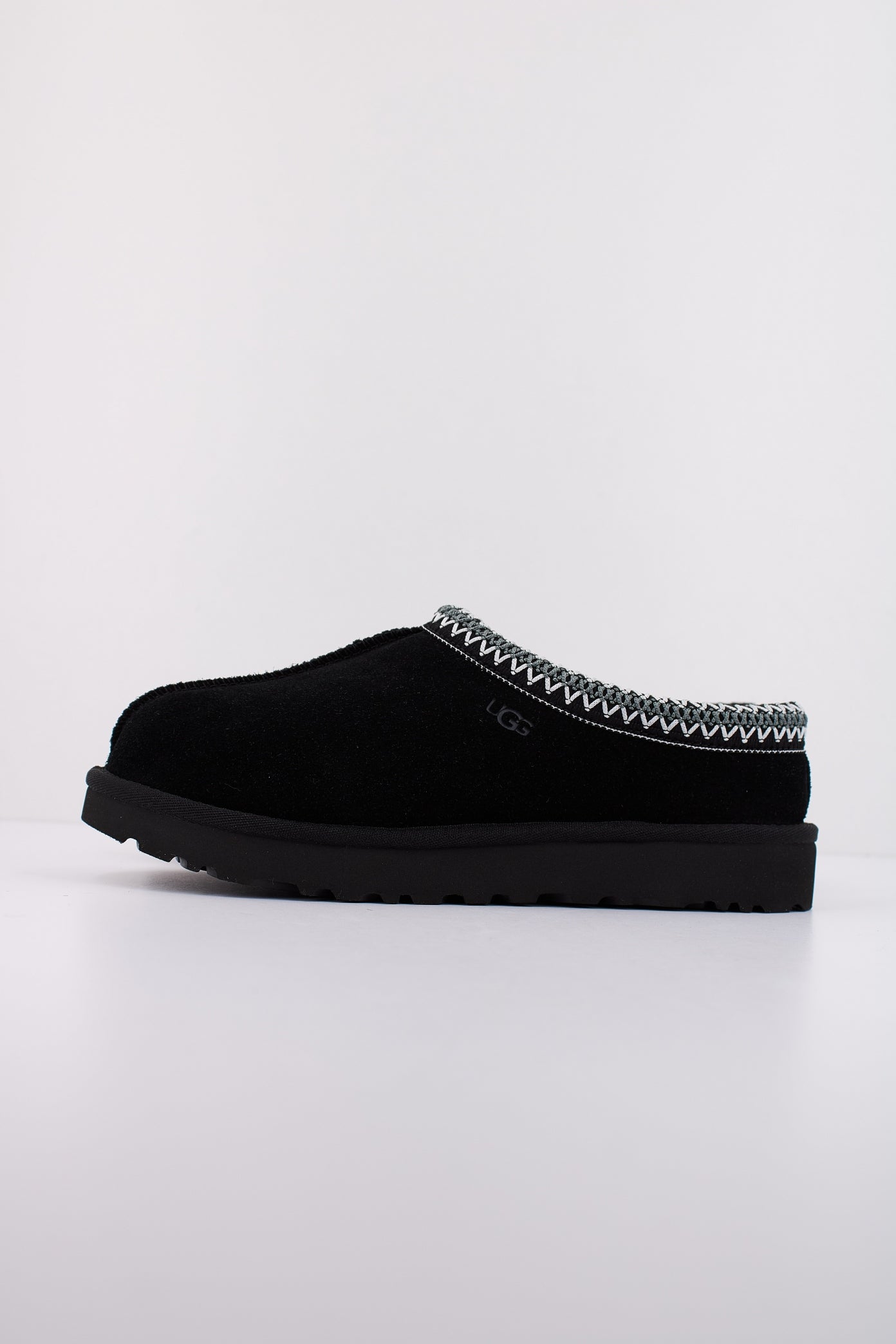 UGG W TASMAN en color BLACK  (1)