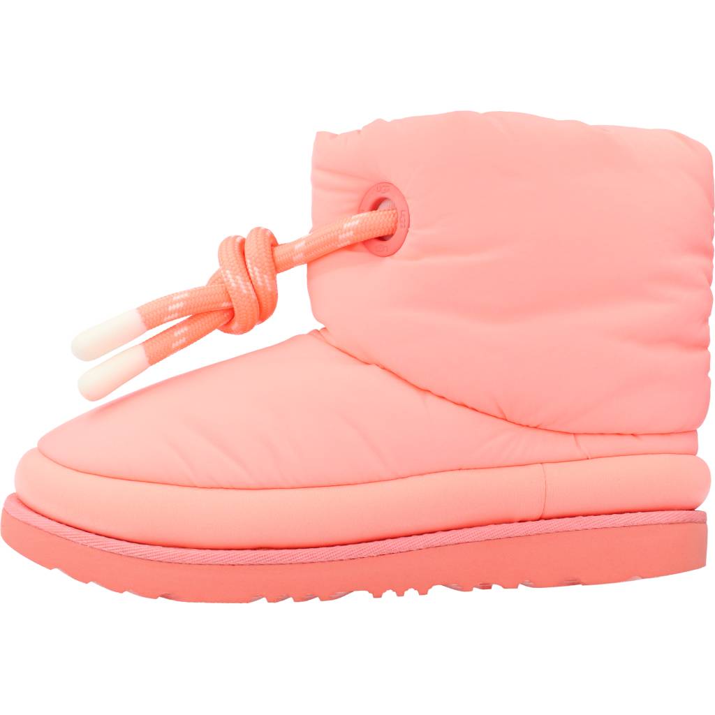 UGG CLASSIC MAXI SHORT en color SWTHRT  (2)
