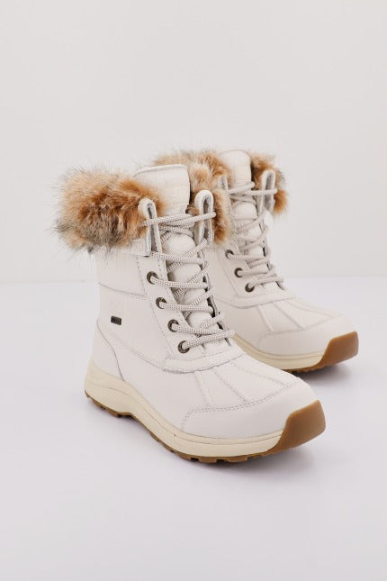 UGG W ADIRONDACK III TIP en color WHITE  (1)