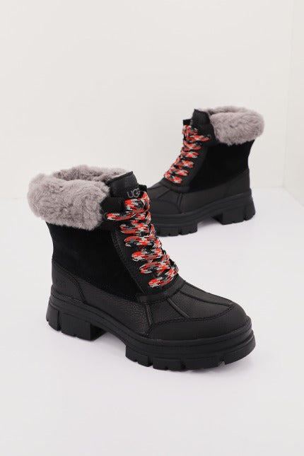 UGG W ASHTON ADDIE en color BLACK  (1)