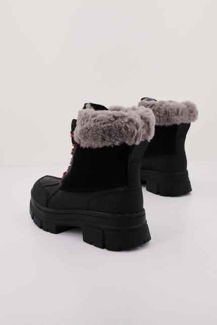 UGG W ASHTON ADDIE en color BLACK  (3)