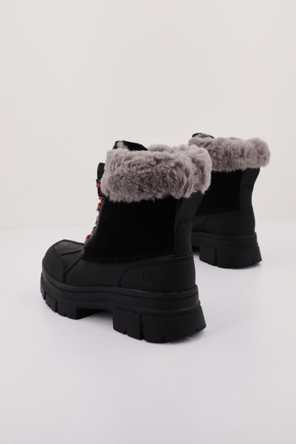 UGG W ASHTON ADDIE en color BLACK  (3)