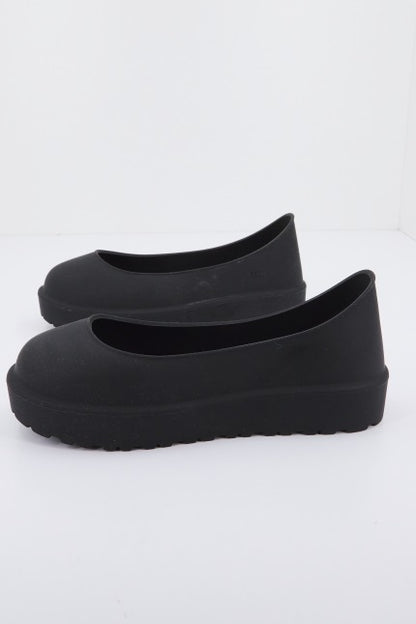 UGG W CLASSIC MAXI TOGGL en color BLACK  (3)