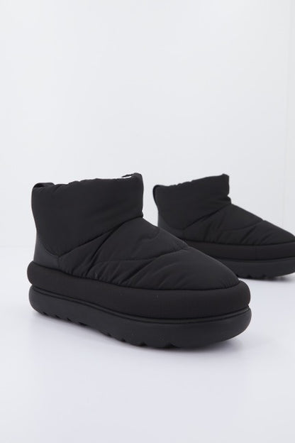 UGG  CLASSIC MAXI MINI en color BLACK  (1)