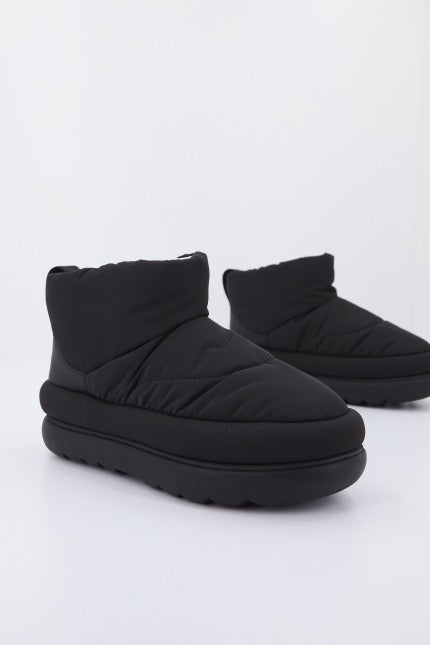UGG  CLASSIC MAXI MINI en color BLACK  (1)