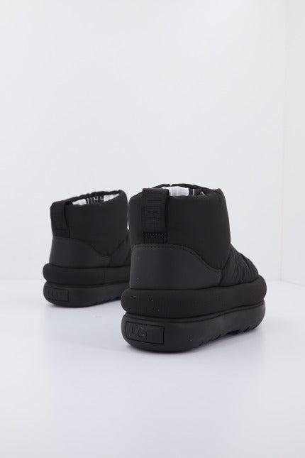 UGG  CLASSIC MAXI MINI en color BLACK  (3)