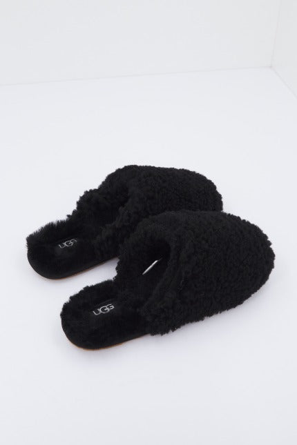 UGG W MAXI CURLY SLIDE en color BLACK  (3)