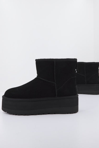 UGG W CLASSIC MINI PLATF en color BLACK  (2)