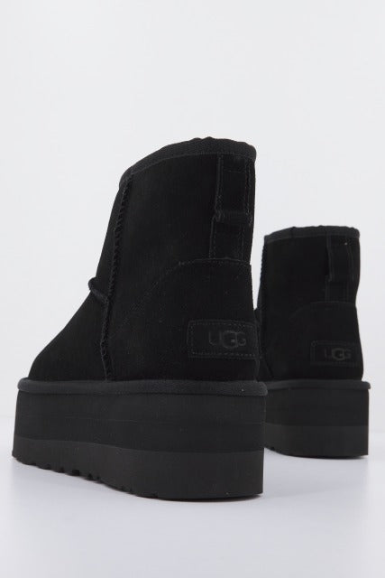UGG W CLASSIC MINI PLATF en color BLACK  (3)